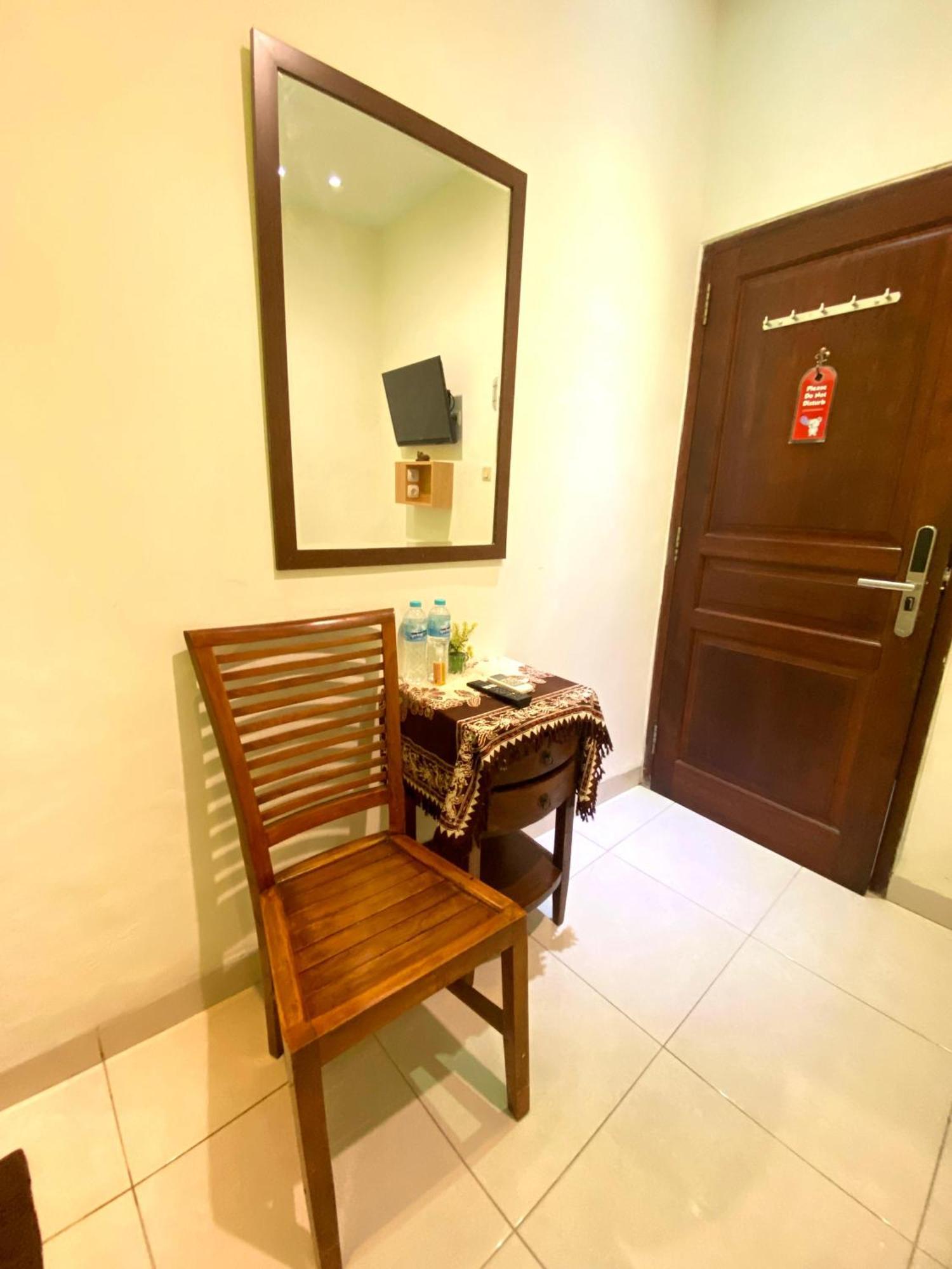 Cabin Hotel Bhayangkara Yogyakarta Exterior foto