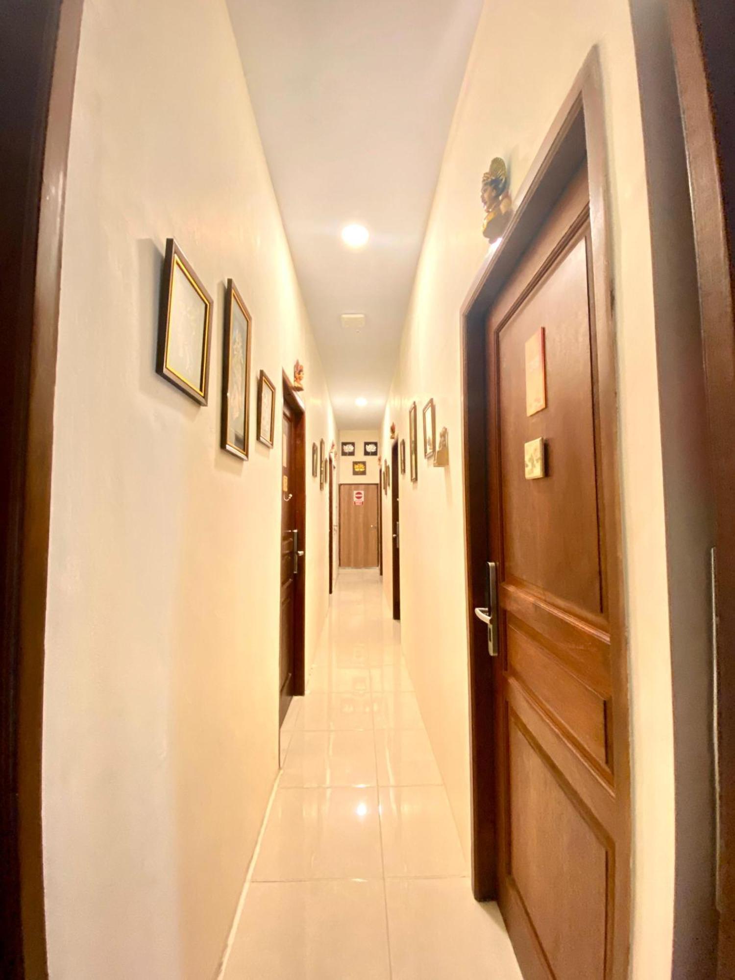 Cabin Hotel Bhayangkara Yogyakarta Exterior foto